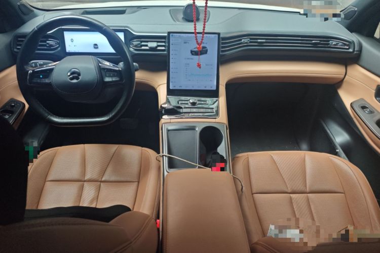 Used Nio ES8 2020 415 km Range 6-Seater Version Center Console