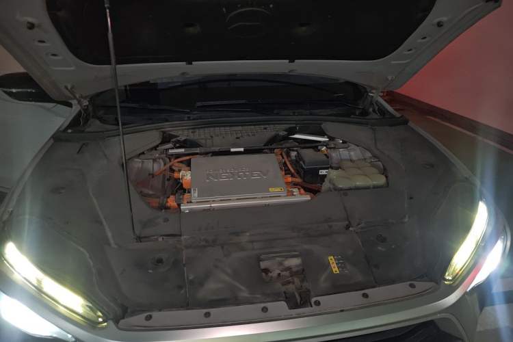 Used Nio ES8 2020 580 km Range Signature Edition Six-Seater Version Engine Bay