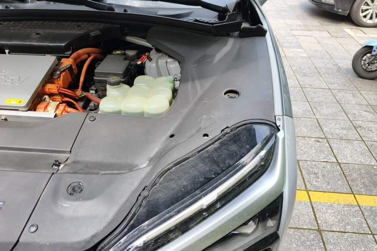 Used Nio ES8 2020 450 km Range 6-Seater Version Engine Bay Left