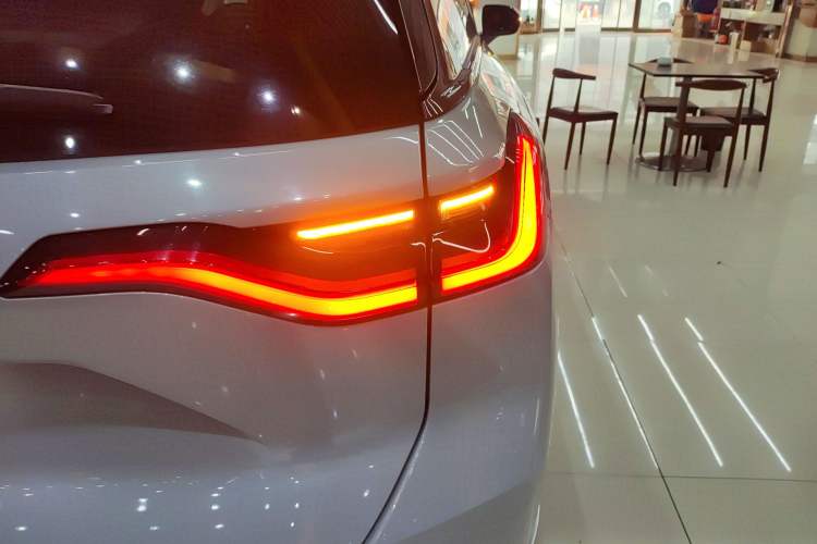 Used Nio ES8 2020 415 km Range 6-Seater Version Exterior 3