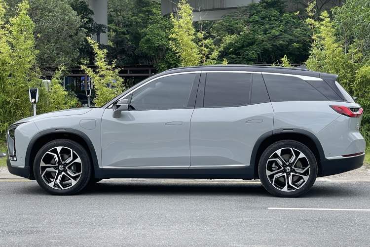 Used Nio ES8 2020 415 km Signature Edition 6-Seater Version Exterior 4