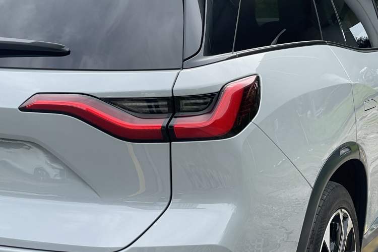 Used Nio ES8 2020 415 km Signature Edition 6-Seater Version Exterior 8