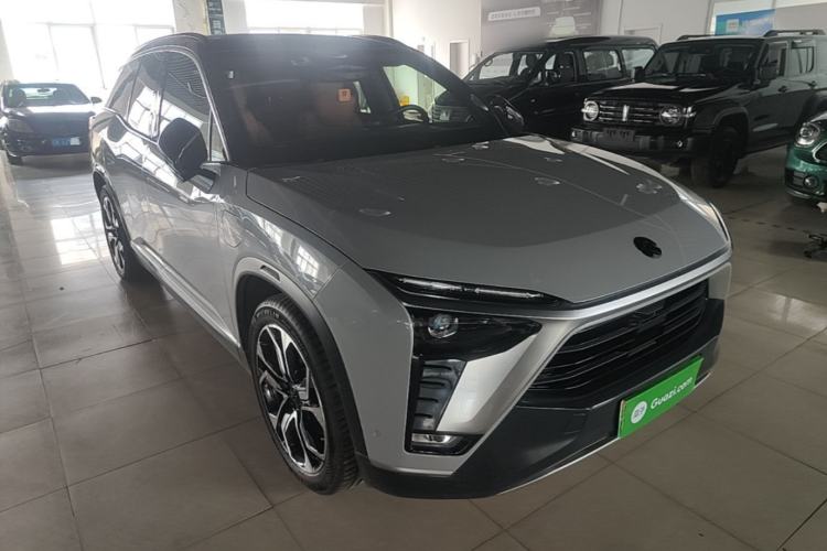 Used Nio ES8 2020 415 km Range 6-Seater Version Front Right 45 Deg