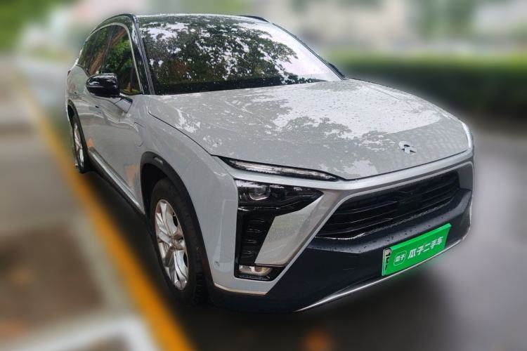 Used Nio ES8 2020 415 km Range 6-Seater Version Front Right 45 Deg