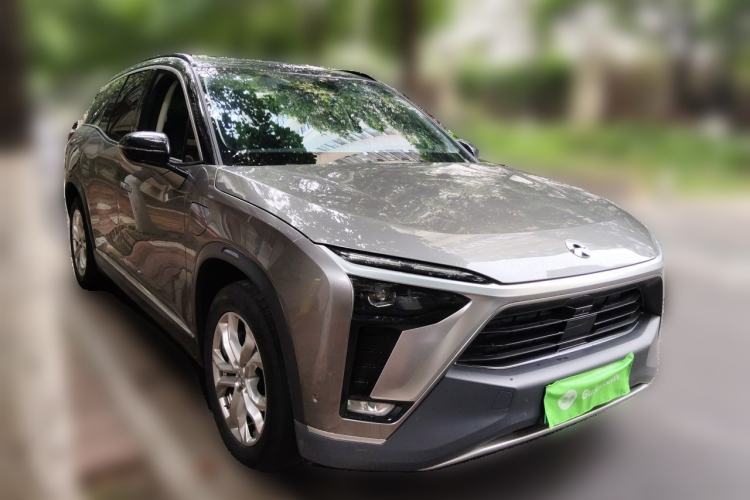 Used Nio ES8 2020 415 km Range 7-Seater Version Front Right 45 Deg