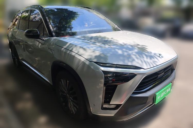 Used Nio ES8 2020 415 km Range 6-Seater Version Front Right 45 Deg