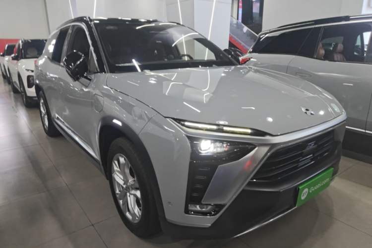 Used Nio ES8 2020 415 km Range 6-Seater Version Front Right 45 Deg