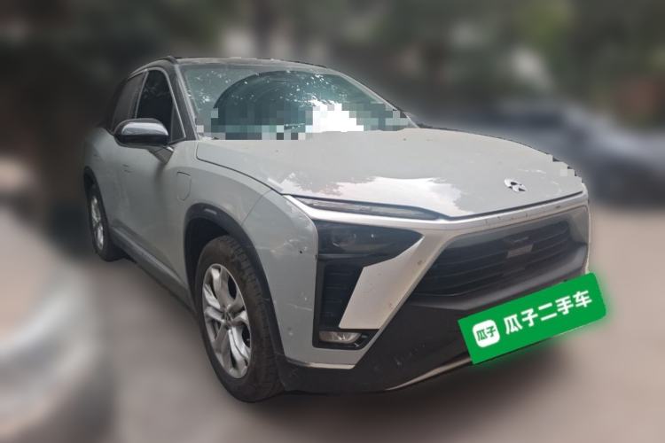 Used Nio ES8 2020 415 km Range 6-Seater Version Front Right 45 Deg