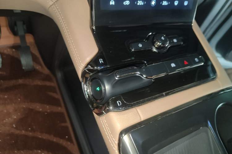 Used Nio ES8 2020 415 km Range 6-Seater Version Gear Lever