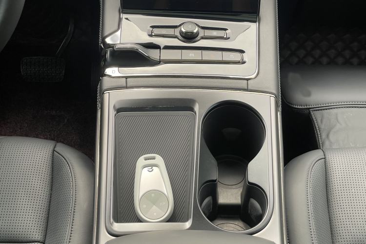 Used Nio ES8 2020 415 km Signature Edition 6-Seater Version Gear Lever