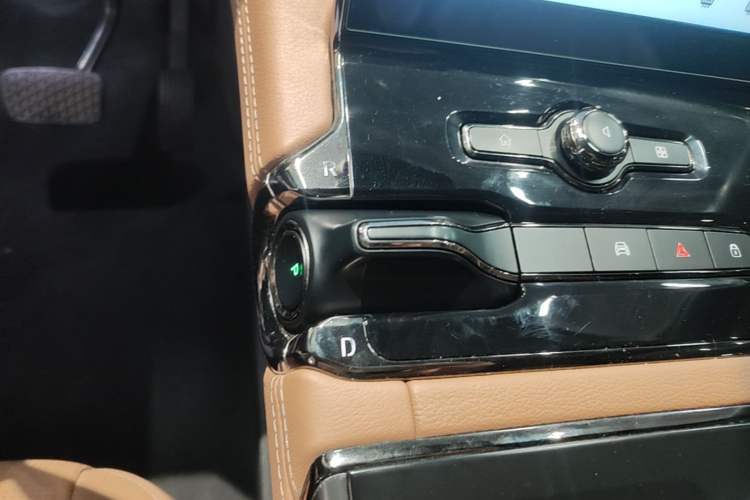 Used Nio ES8 2020 580 km Range Six-Seater Version Gear Lever