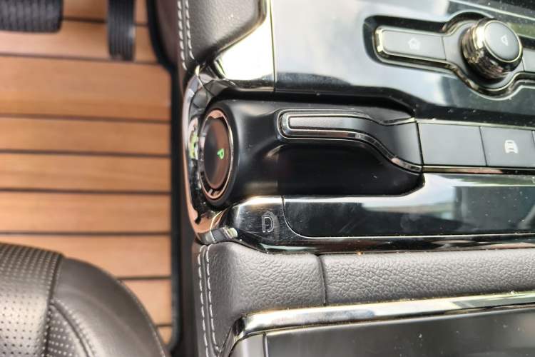 Used Nio ES8 2020 450 km Range 6-Seater Version Gear Lever