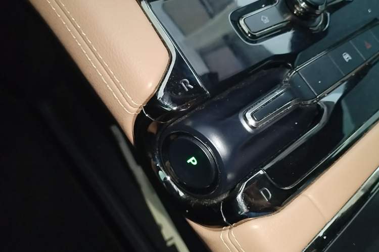 Used Nio ES8 2020 580 km Range Six-Seater Version Gear Lever