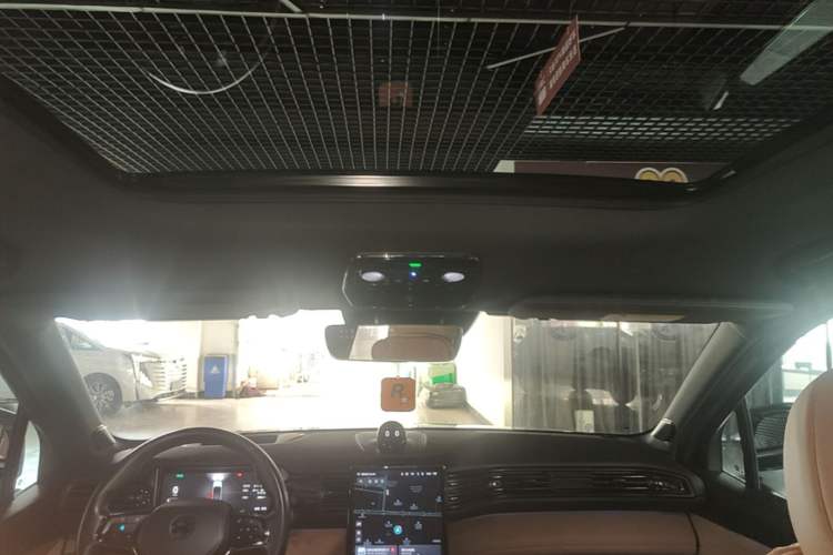 Used Nio ES8 2020 415 km Range 6-Seater Version Headliner