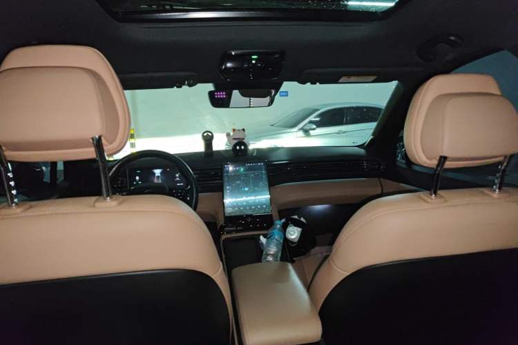 Used Nio ES8 2020 415 km Range 6-Seater Version Headliner