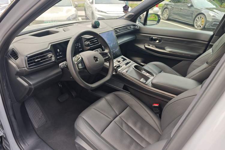 Used Nio ES8 2020 415 km Signature Edition 6-Seater Version Interior 2