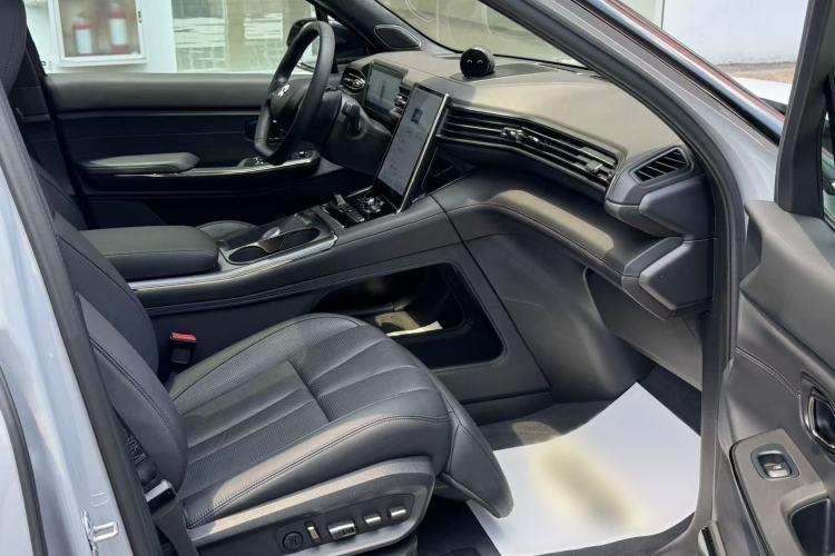 Used Nio ES8 2020 415 km Signature Edition 6-Seater Version Interior 4