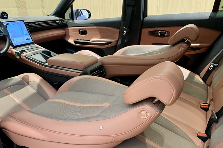 Used Nio ES8 2020 580 km Range Signature Edition Six-Seater Version Interior 6