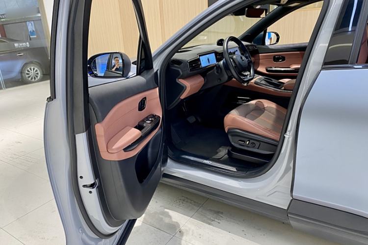 Used Nio ES8 2020 580 km Range Signature Edition Six-Seater Version Interior 7