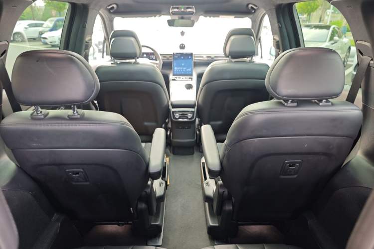 Used Nio ES8 2020 415 km Signature Edition 6-Seater Version Interior 7