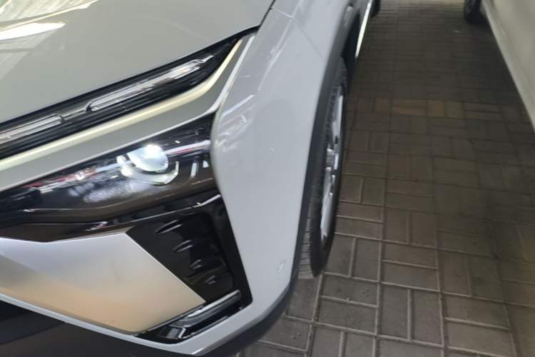 Used Nio ES8 2020 580 km Range Six-Seater Version Left Front Headlight