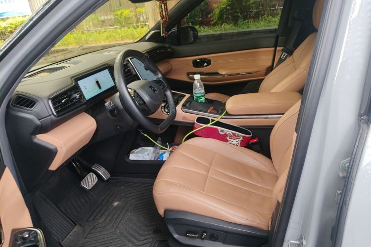 Used Nio ES8 2020 415 km Range 6-Seater Version Left Front Seat