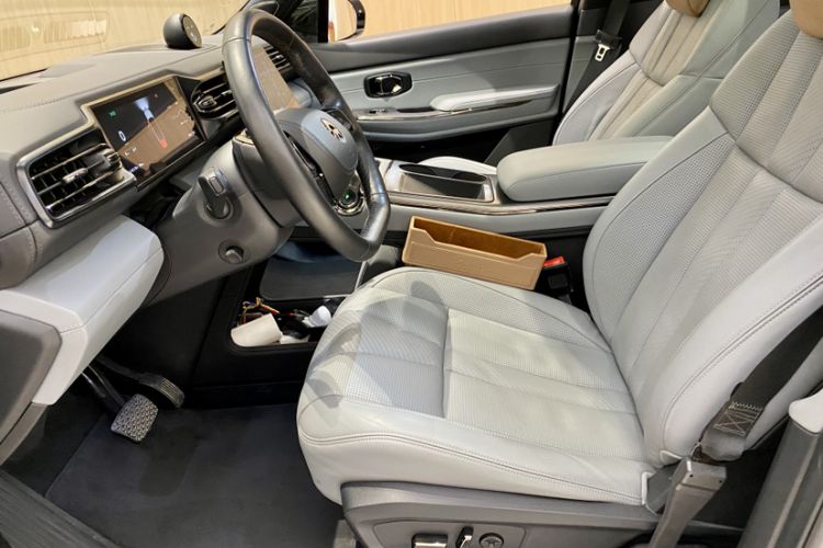 Used Nio ES8 2020 580 km Range Signature Edition Six-Seater Version Left Front Seat