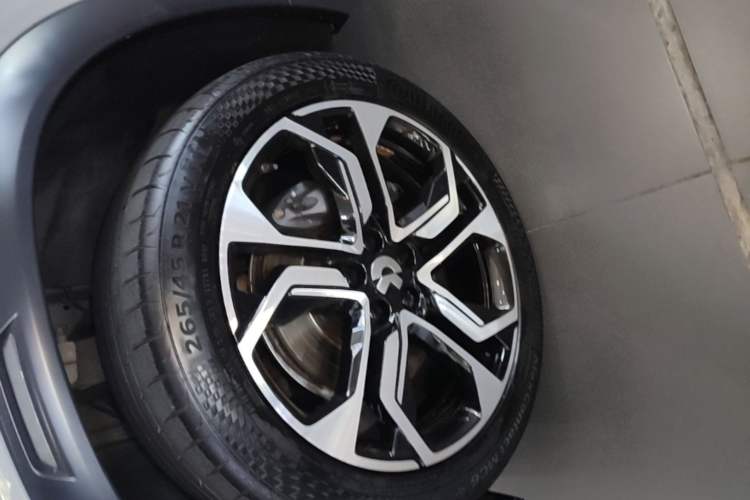 Used Nio ES8 2020 415 km Signature Edition 6-Seater Version Left Front Wheel Hub