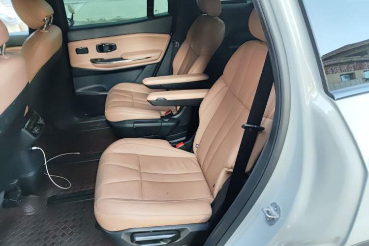 Used Nio ES8 2020 580 km Range Signature Edition Six-Seater Version Left Rear Seat