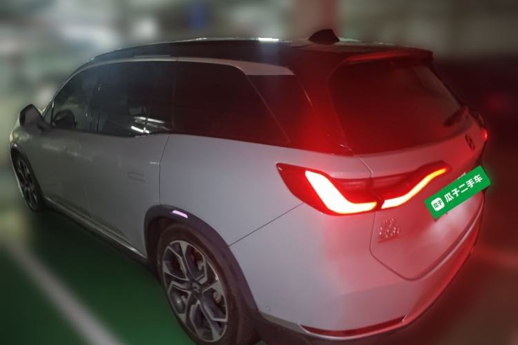 Used Nio ES8 2020 580 km Range Signature Edition Six-Seater Version Rear Left 45 Deg