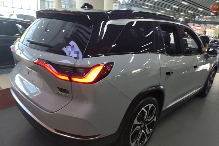 Used Nio ES8 2020 415 km Signature Edition 6-Seater Version Rear Right 45 Deg