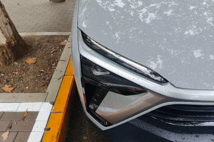 Used Nio ES8 2020 415 km Range 6-Seater Version Right Front Headlight