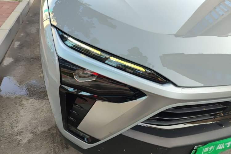 Used Nio ES8 2020 580 km Range Signature Edition Six-Seater Version Right Front Headlight