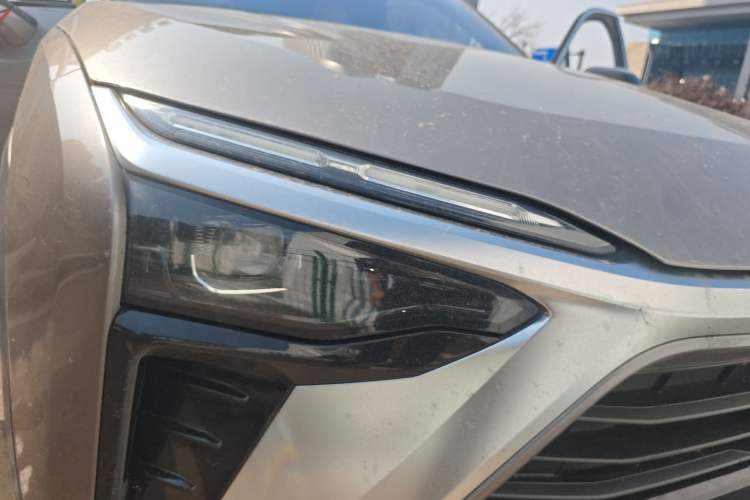 Used Nio ES8 2020 415 km Signature Edition 6-Seater Version Right Front Headlight