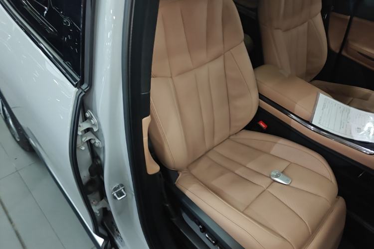 Used Nio ES8 2020 415 km Signature Edition 6-Seater Version Right Front Seat