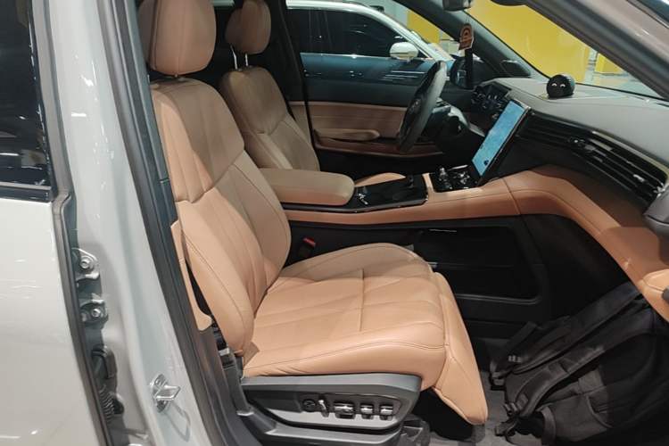 Used Nio ES8 2020 580 km Range Six-Seater Version Right Front Seat
