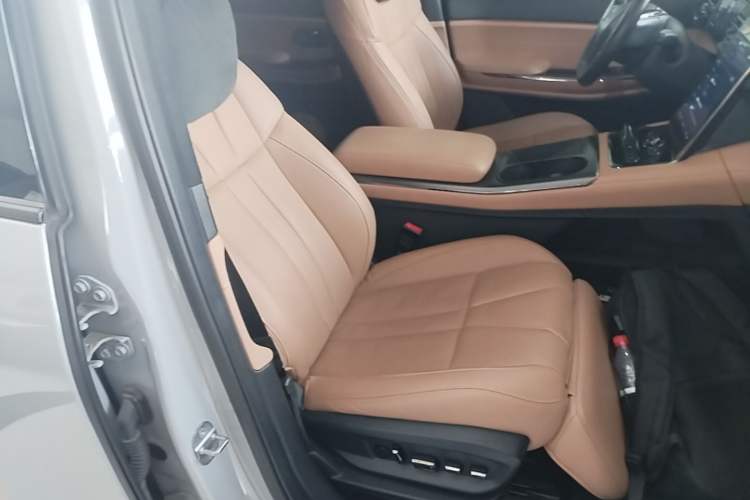 Used Nio ES8 2020 580 km Range Six-Seater Version Right Front Seat