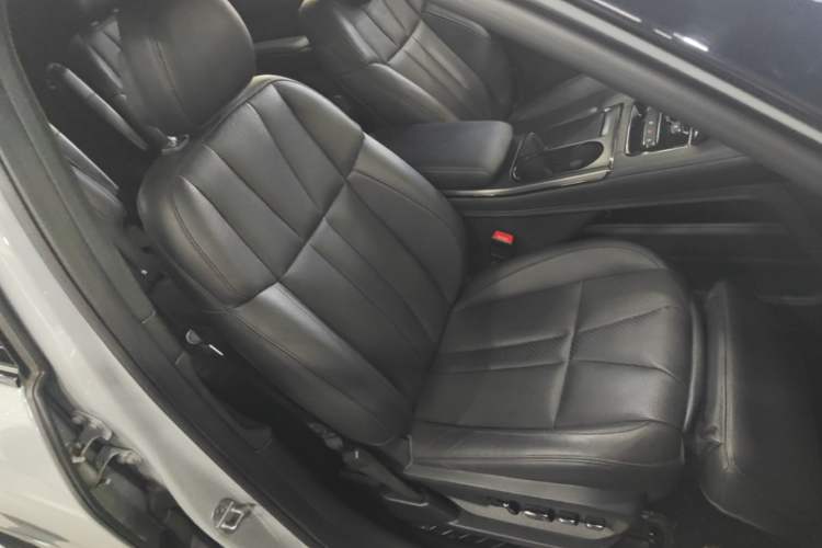 Used Nio ES8 2020 415 km Range 6-Seater Version Right Front Seat