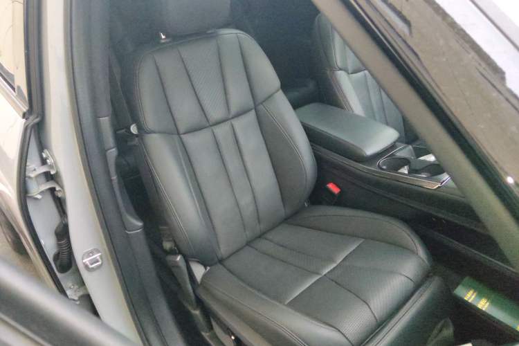Used Nio ES8 2020 415 km Signature Edition 6-Seater Version Right Front Seat