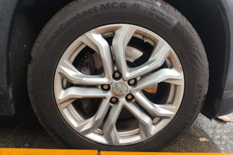 Used Nio ES8 2020 415 km Range 6-Seater Version Right Front Wheel Hub