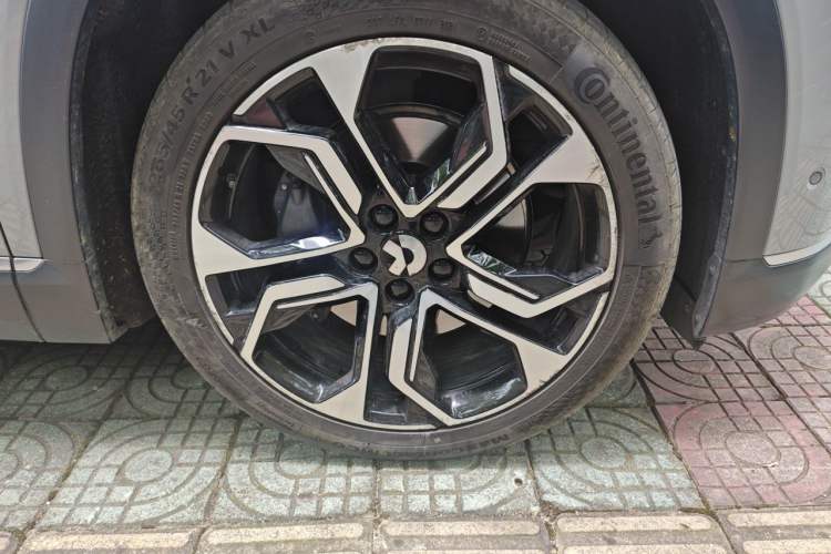 Used Nio ES8 2020 450KM Signature Edition Six-Seater Version Right Front Wheel Hub