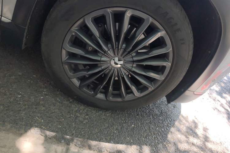 Used Nio ES8 2020 415 km Range 6-Seater Version Right Front Wheel Hub
