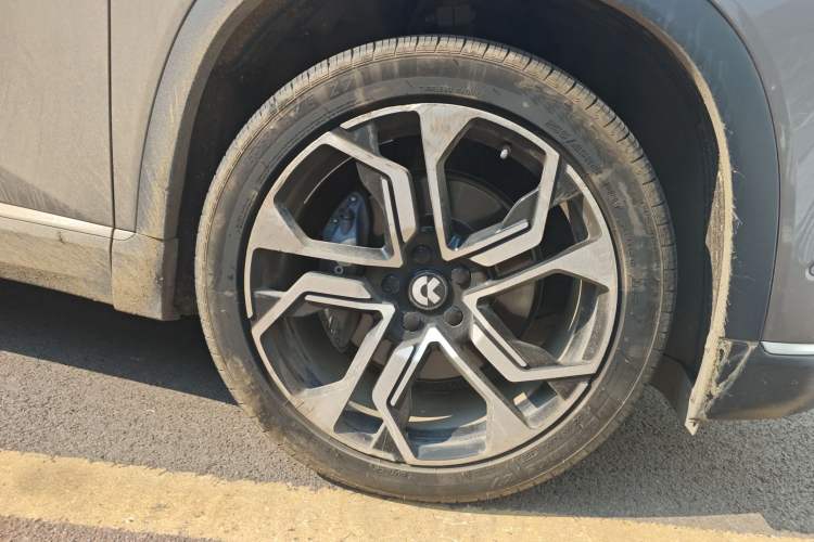 Used Nio ES8 2020 415 km Signature Edition 6-Seater Version Right Front Wheel Hub