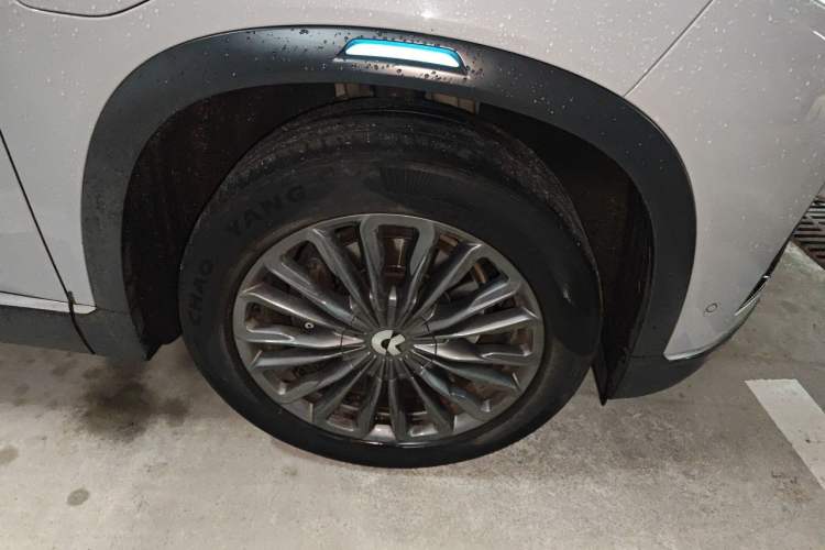Used Nio ES8 2020 415 km Range 6-Seater Version Right Front Wheel Hub