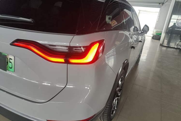 Used Nio ES8 2020 415 km Range 6-Seater Version Right Rear Taillight