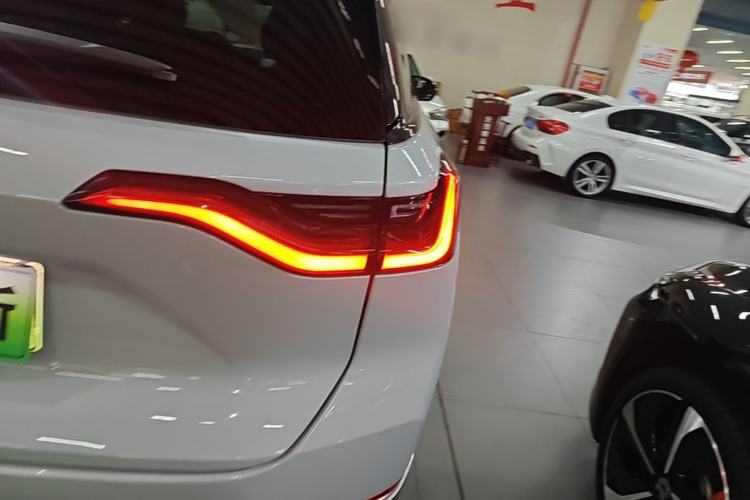 Used Nio ES8 2020 415 km Signature Edition 6-Seater Version Right Rear Taillight