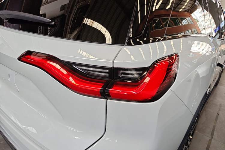 Used Nio ES8 2020 415 km Signature Edition 6-Seater Version Right Rear Taillight