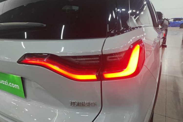 Used Nio ES8 2020 415 km Range 6-Seater Version Right Rear Taillight