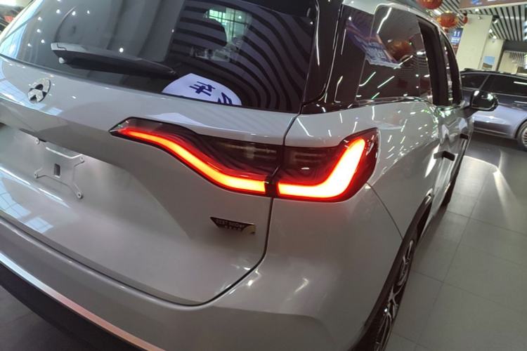 Used Nio ES8 2020 415 km Signature Edition 6-Seater Version Right Rear Taillight
