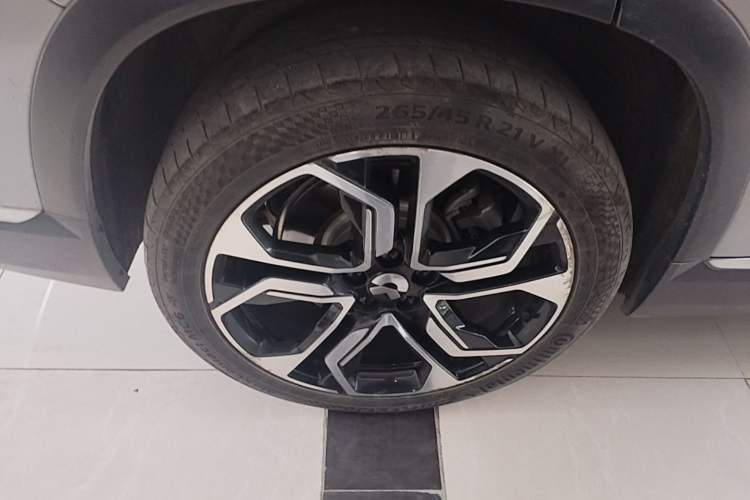 Used Nio ES8 2020 580 km Range Six-Seater Version Right Rear Wheel Hub